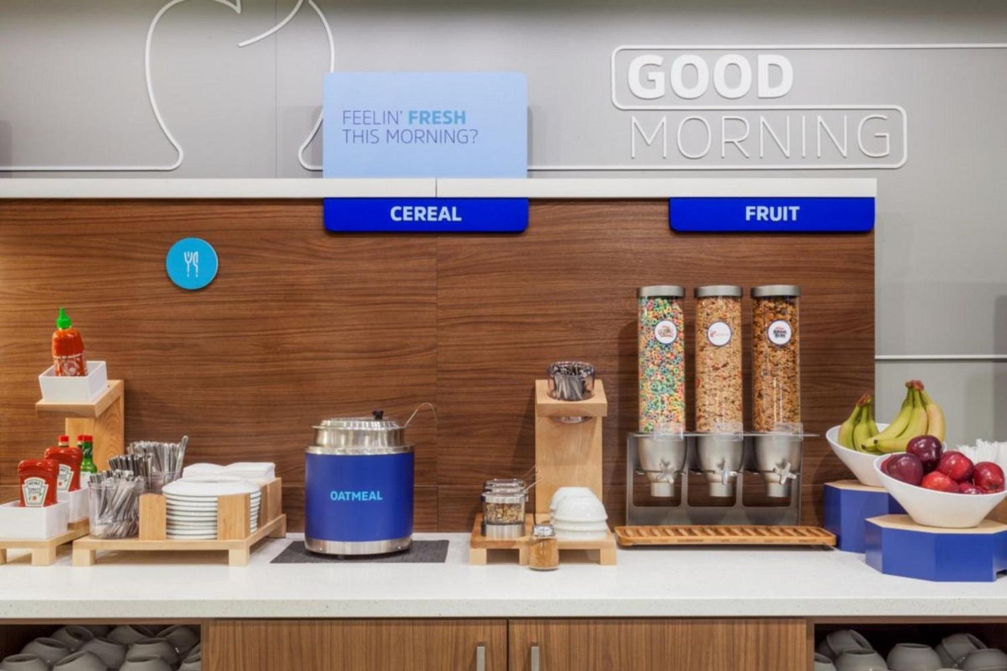Holiday Inn Express Holly Springs - Raleigh Area By Ihg المظهر الخارجي الصورة
